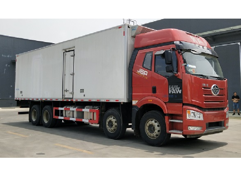 解放前四后八冷藏車